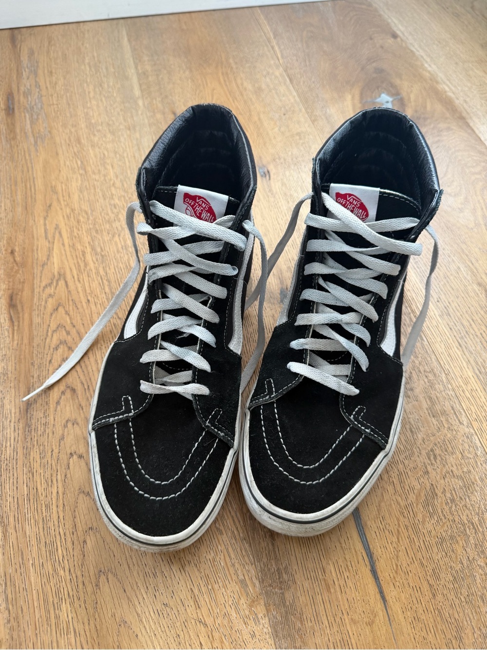 Vans Sk8-Hi Mens 10.5 Womens 12 Black White Suede High Top Skate Shoes
